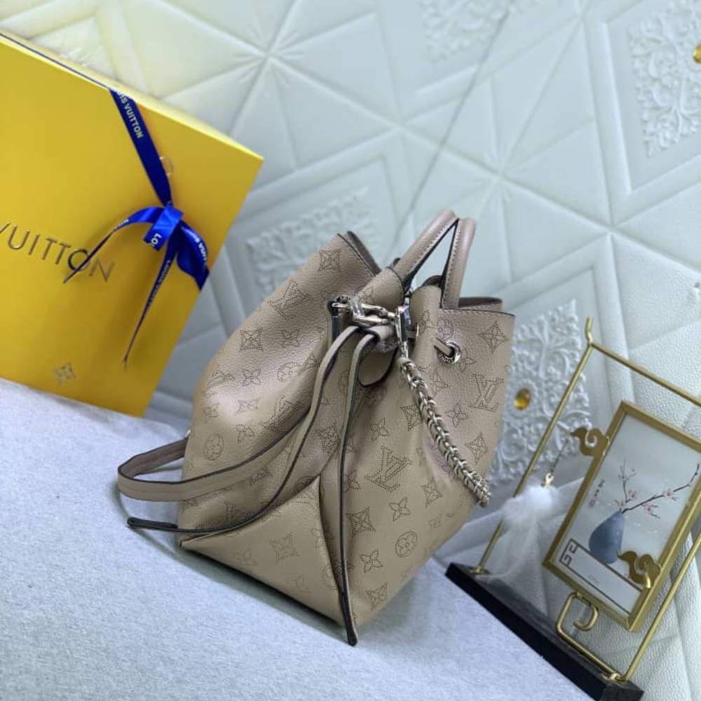 Louis Vuitton Bella Tote Mahina Galet 32Cm M59201 - Image 5