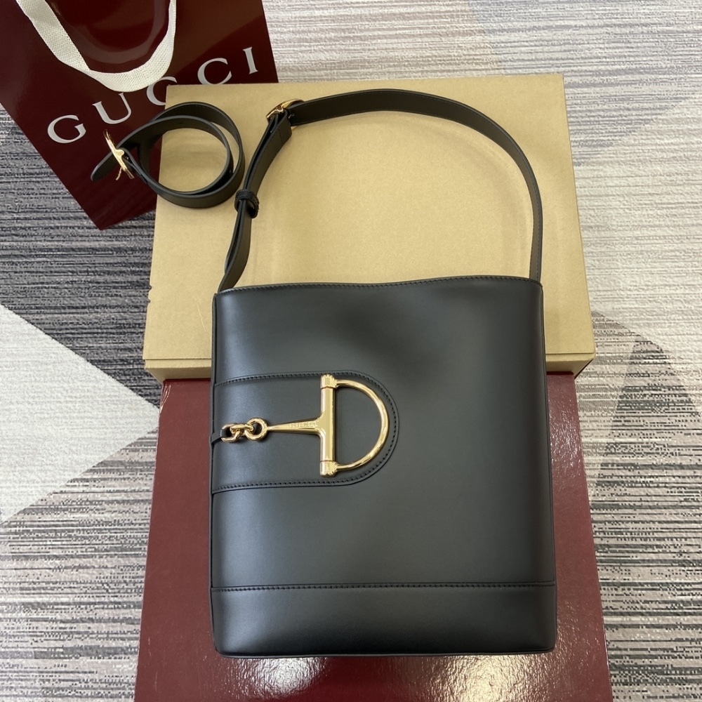 Alternative view of GIFT SET: GUCCI 73 SMALL BUCKET BAG BLACK & THONG SANDAL WITH HORSEBIT