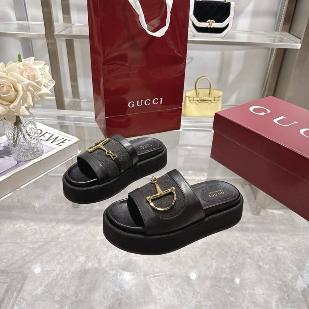 GUCCI WOMEN’S PLATFORM SLIDES WITH HORSEBIT BLACK - Image 5