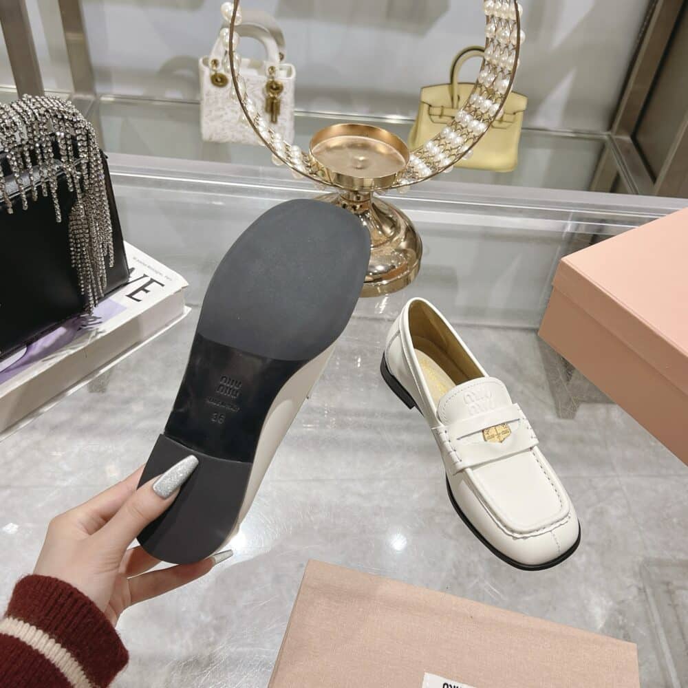 MIUMIU LEATHER LOAFERS WHITE - Image 9
