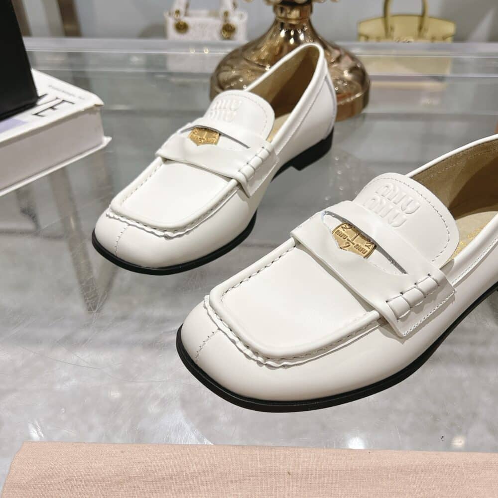 MIUMIU LEATHER LOAFERS WHITE - Image 7