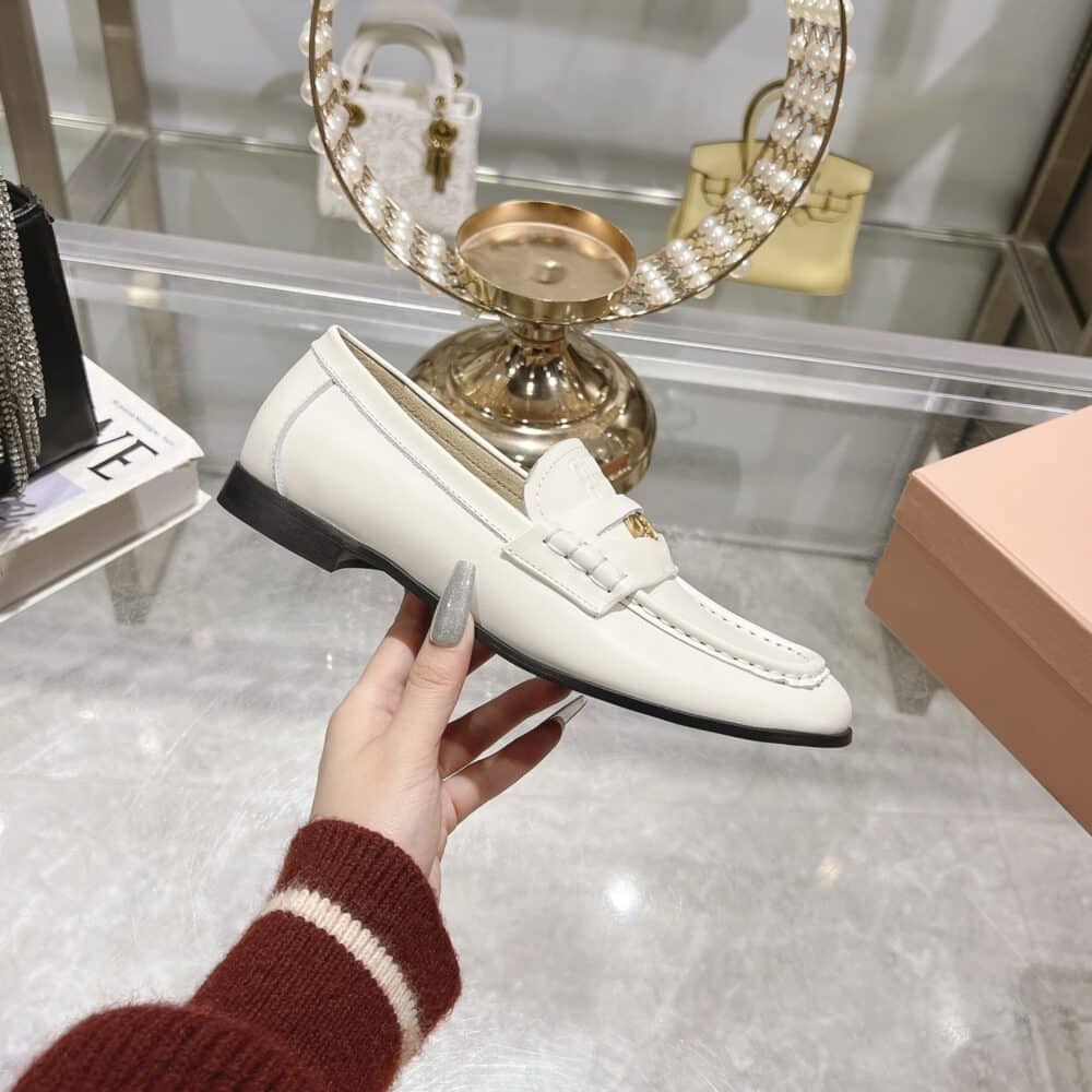 MIUMIU LEATHER LOAFERS WHITE - Image 4
