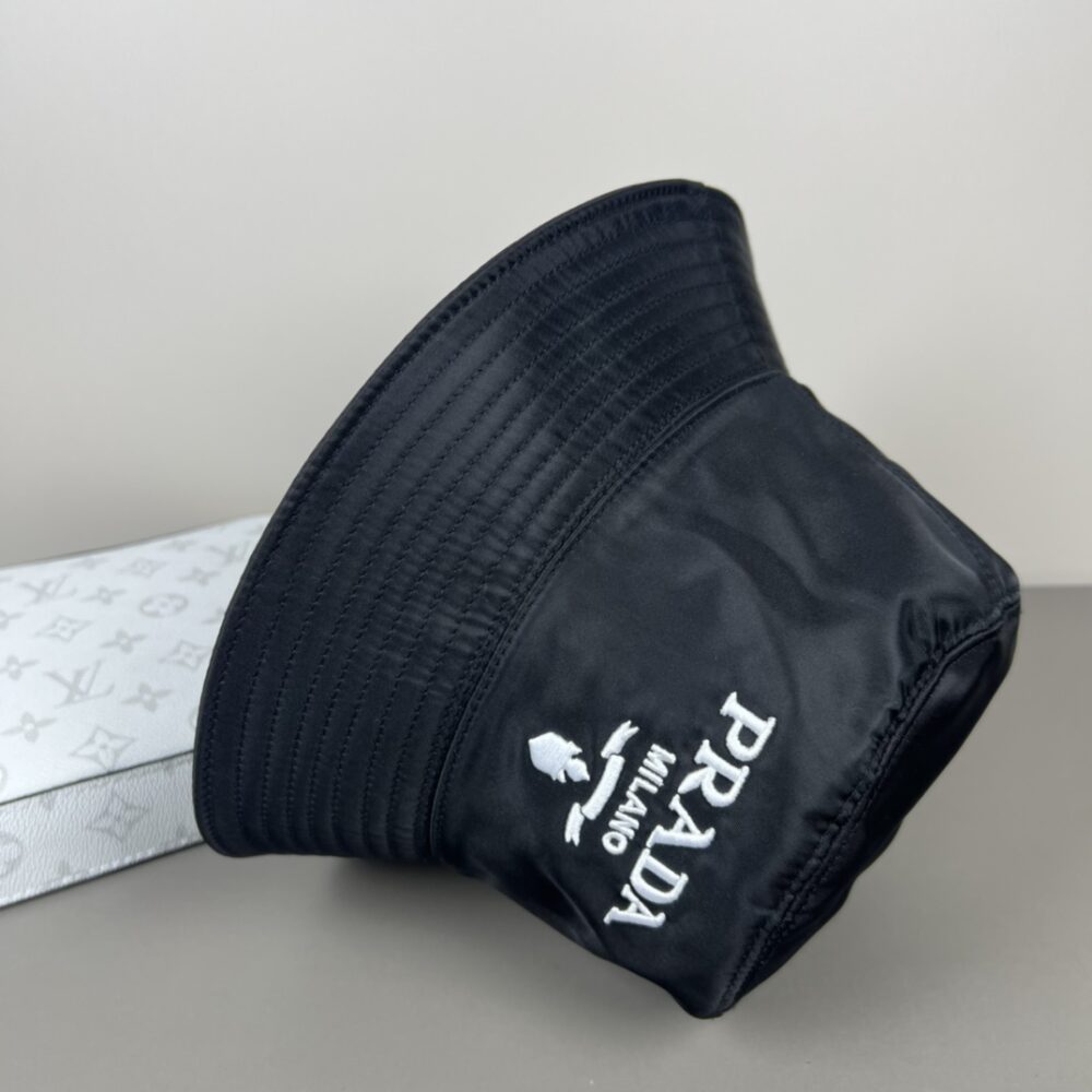 PRADA RE NYLON BUCKET HAT BLACK 2HC137 2CZQ F0967 - Image 4