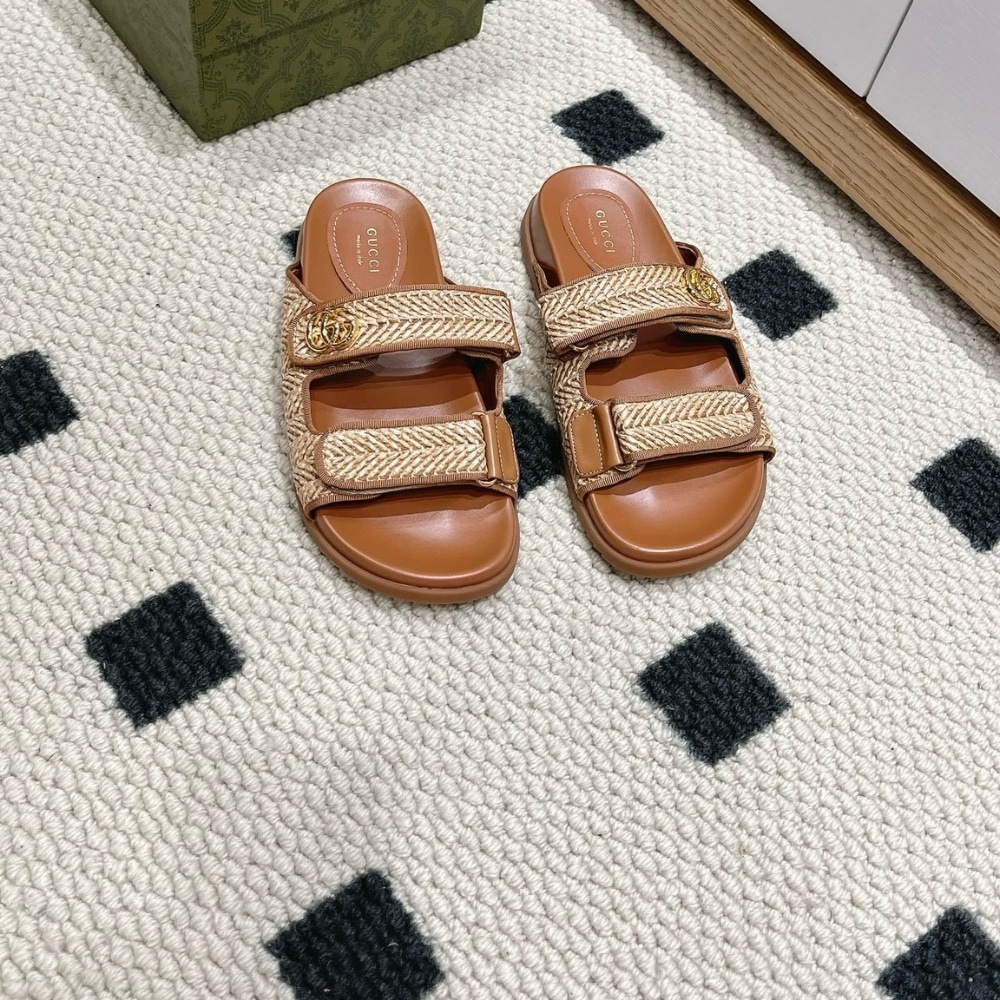 SUMMER SET: GUCCI MEDIUM STRAW TOTE WITH PATCH NATURAL 27CM & SANDAL WITH DOUBLE G NATURAL RAFFIA BROWN - Image 7