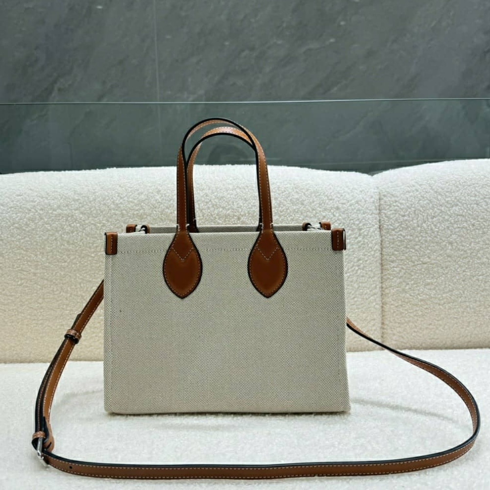 SUMMER SET: GUCCI MEDIUM TOTE BAG WITH GUCCI PRINT BEIGE 28CM & ARNAUD BOB REVERSIBLE BUCKET HAT BEIGE - Image 7