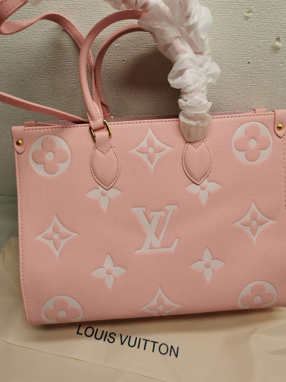 LOUIS VUITTON ONTHEGO LIGHT PINK 33CM