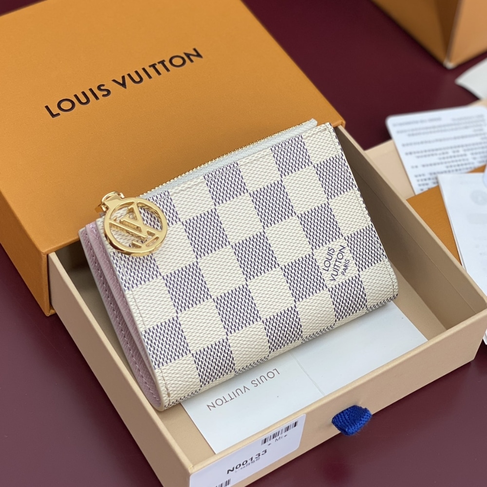 ICONIC SET: LOUIS VUITTON MONTSOURIS PM & LISA WALLET - Image 6