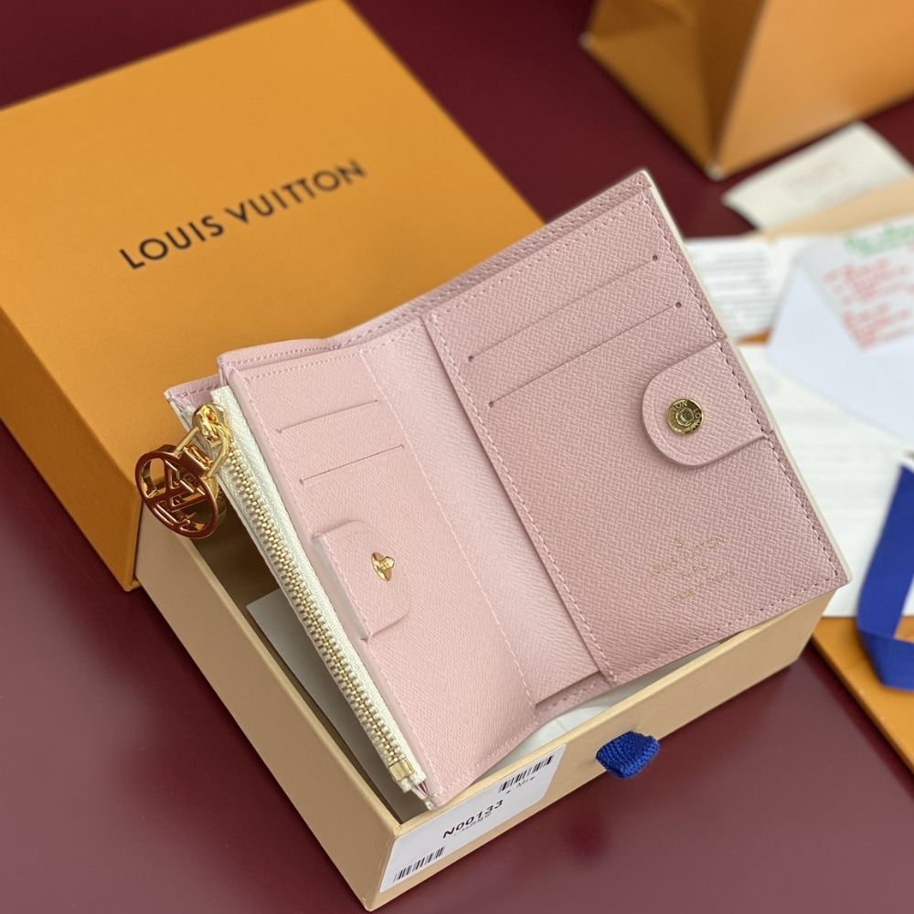 ICONIC SET: LOUIS VUITTON MONTSOURIS PM & LISA WALLET - Image 9