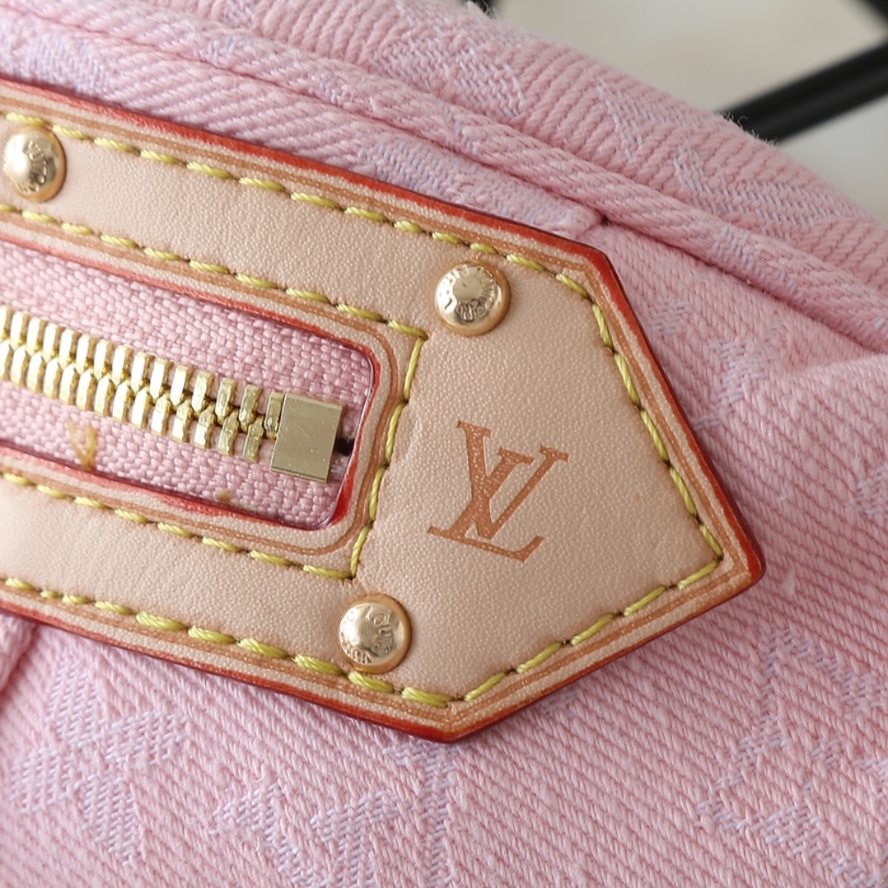 LOUIS VUITTON BUMBAG HIGH RISE WASHED PINK 38CM - Image 4