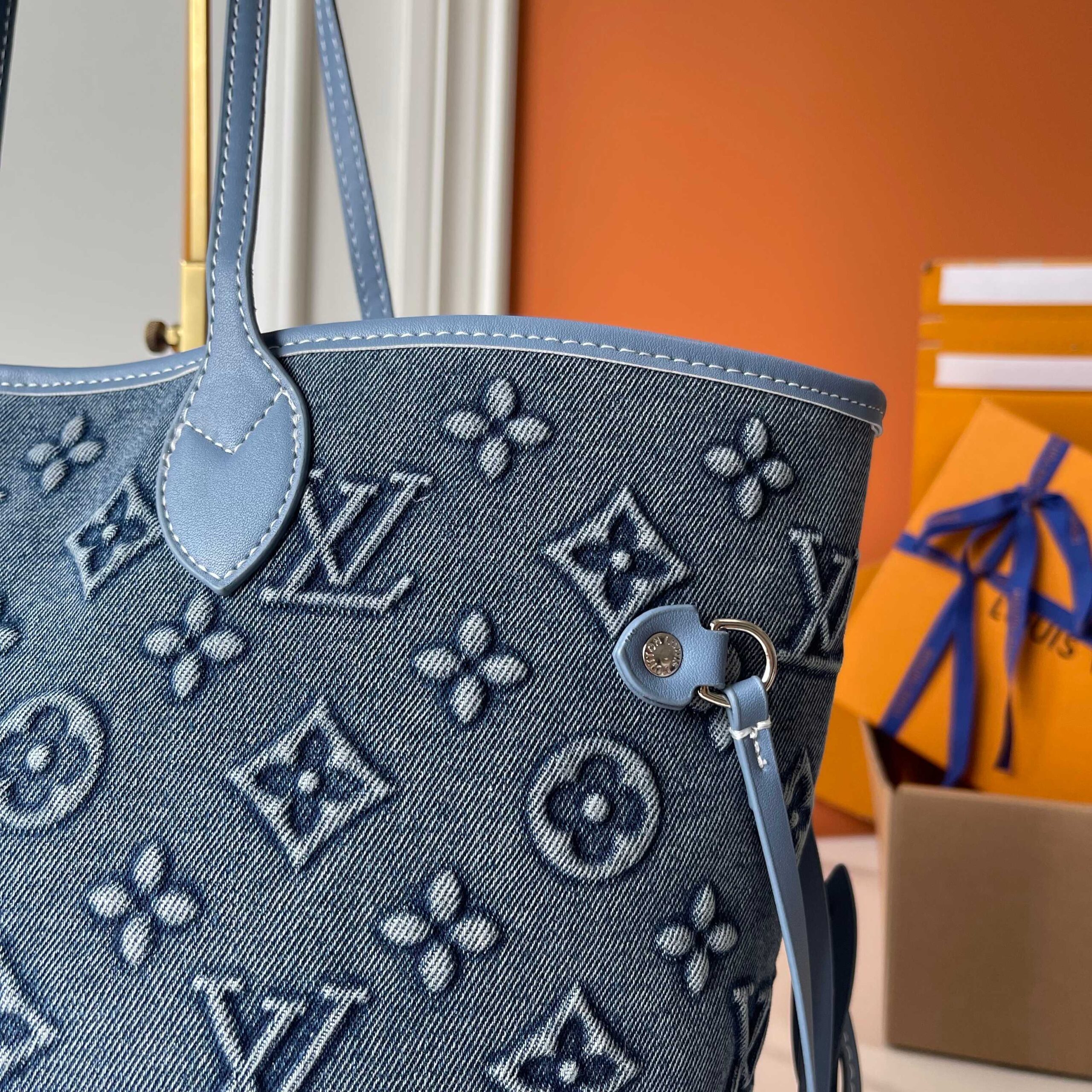 LOUIS VUITTON NEVERFULL MM BAG MONOGRAM DENIM BLUE 32CM - Image 4