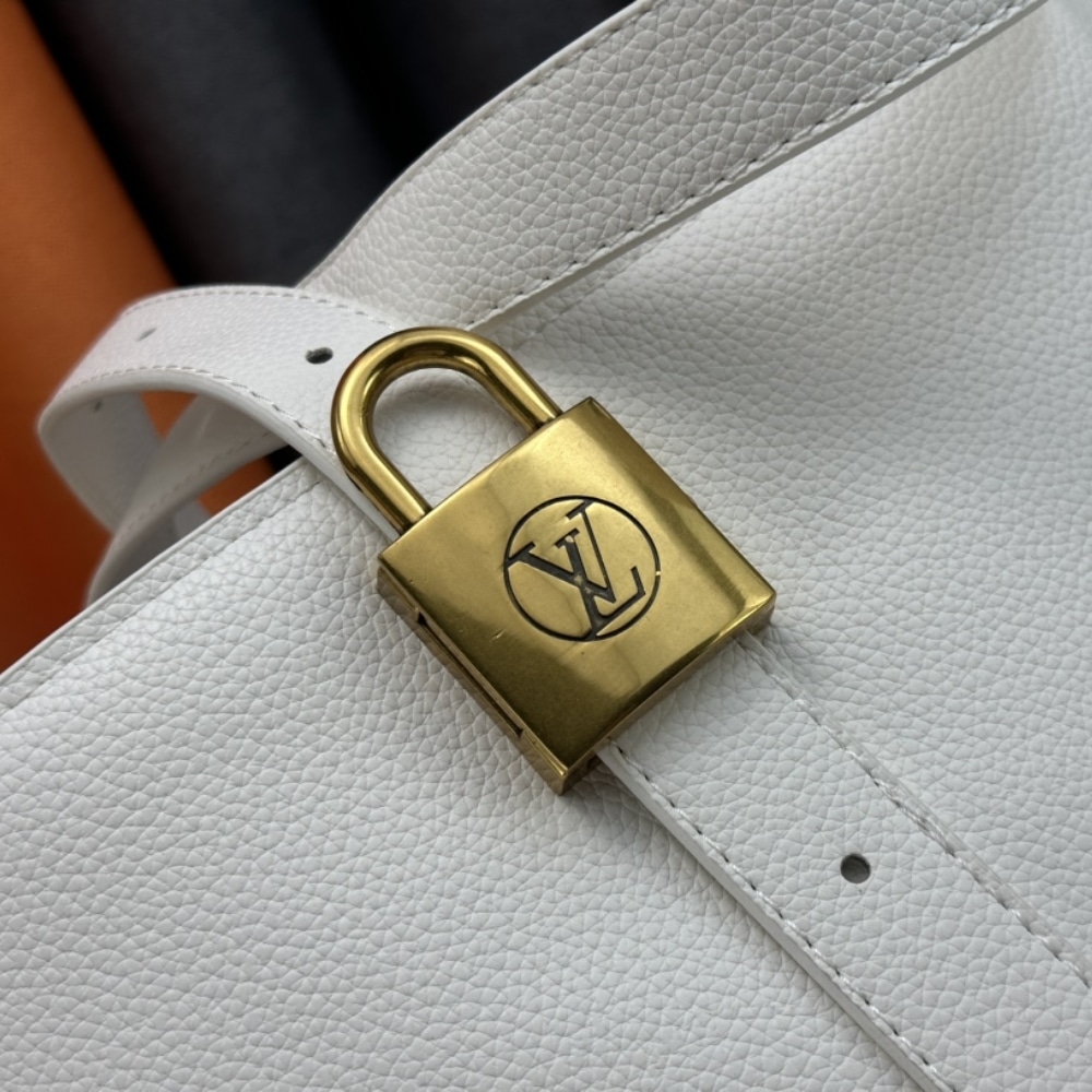 ICONIC SET: LOUIS VUITTON LOW KEY CABAS MM & ZIPPY WALLET - Image 6