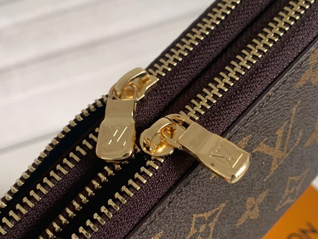 ICONIC SET: LOUIS VUITTON MULTI POCHETTE ACCESSOIRES & LONG DOUBLE ZIPPER WALLET - Image 8