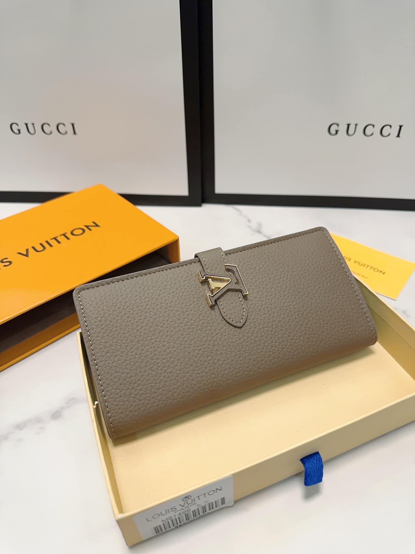 ICONIC SET: LOUIS VUITTON NEVERFULL BANDOULIÈRE INSIDE OUT GM & LV VERTICAL WALLET - Image 8