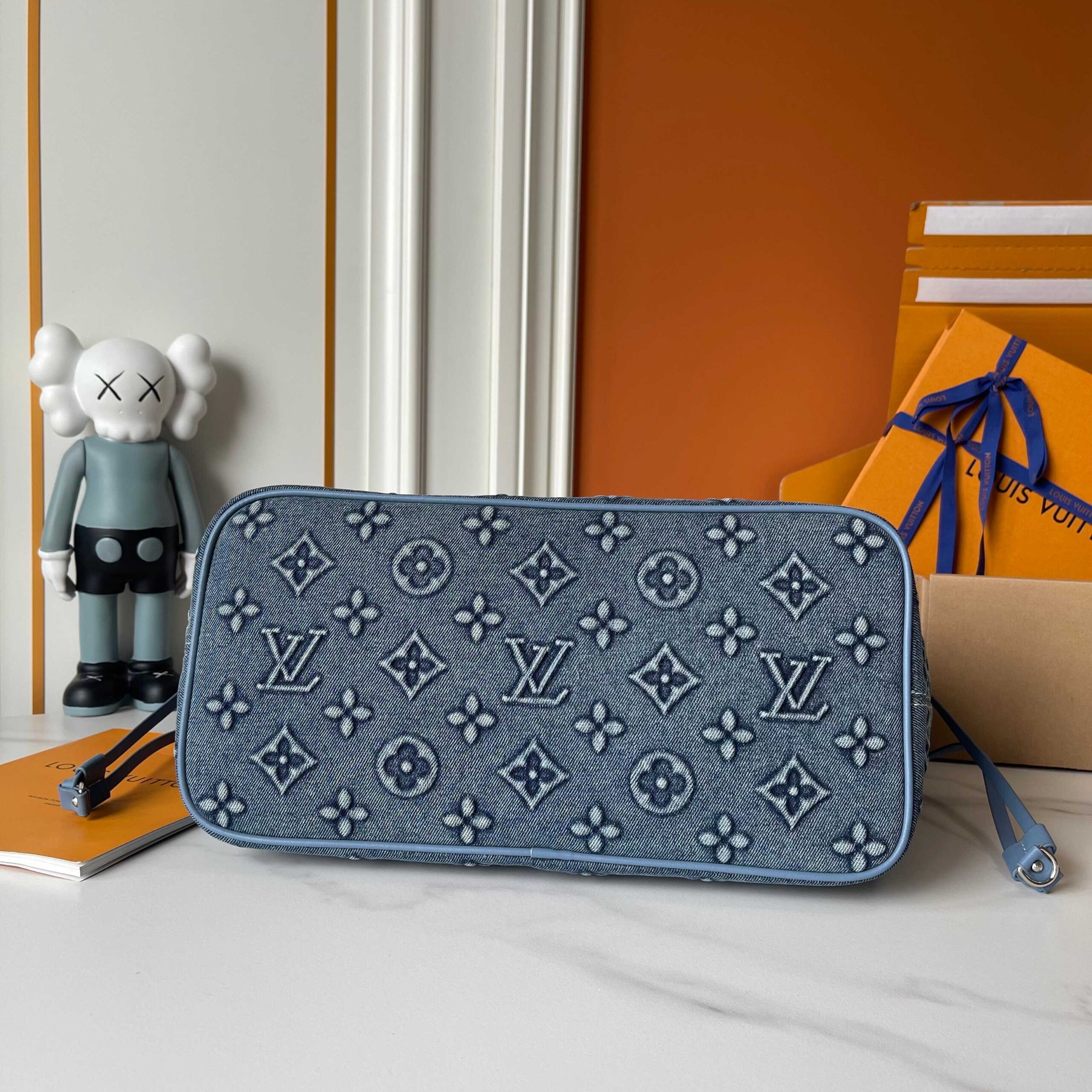 LOUIS VUITTON NEVERFULL MM BAG MONOGRAM DENIM BLUE 32CM - Image 8