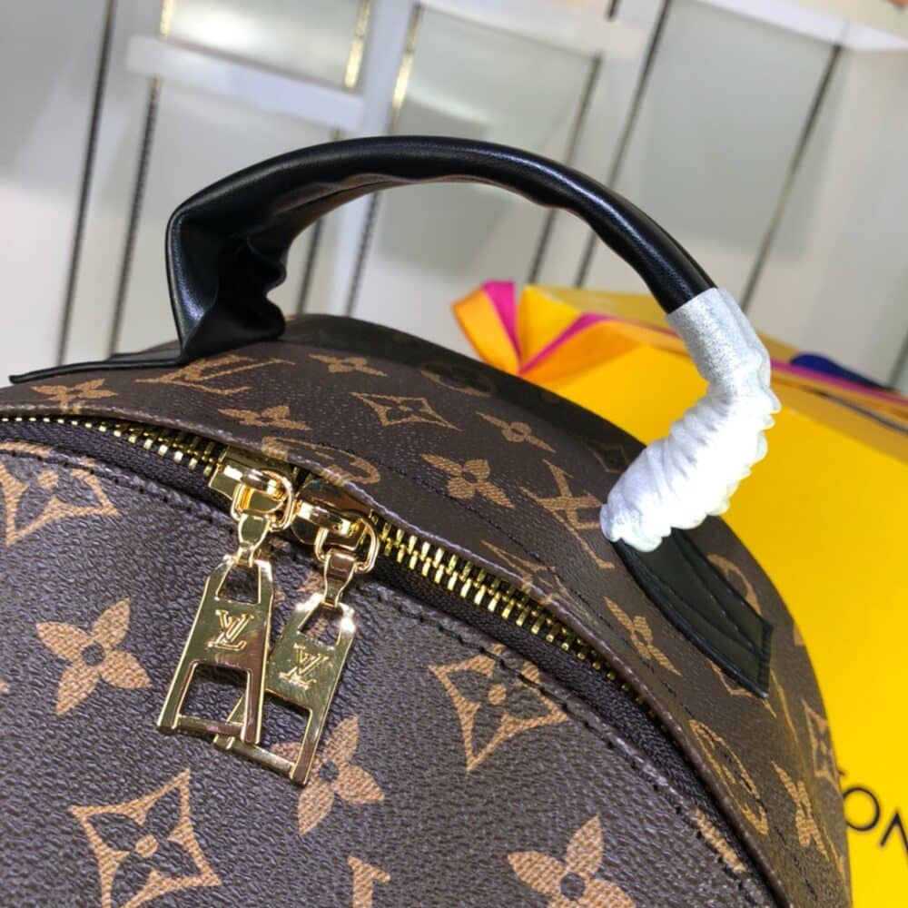 ICONIC SET: LOUIS VUITTON PALM SPRINGS MM & CUSTOMIZABLE VICTORINE WALLET - Image 4