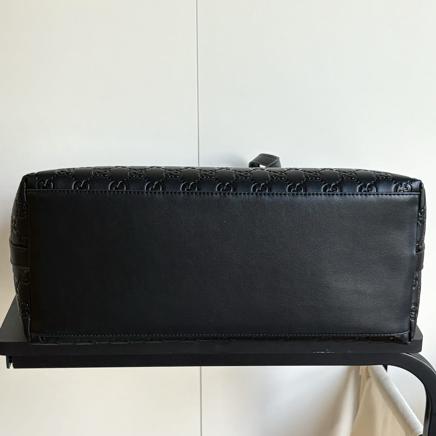 GUCCI GG EMBLEM LARGE TOTE BAG BLACK 37CM 847455 AAFDV 1000 - Image 5