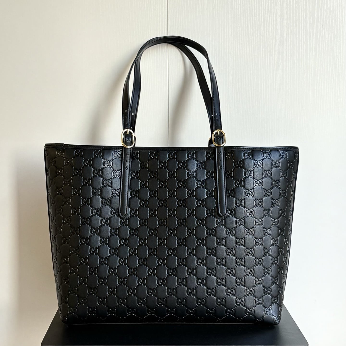 GUCCI GG EMBLEM LARGE TOTE BAG BLACK 37CM 847455 AAFDV 1000 - Image 4