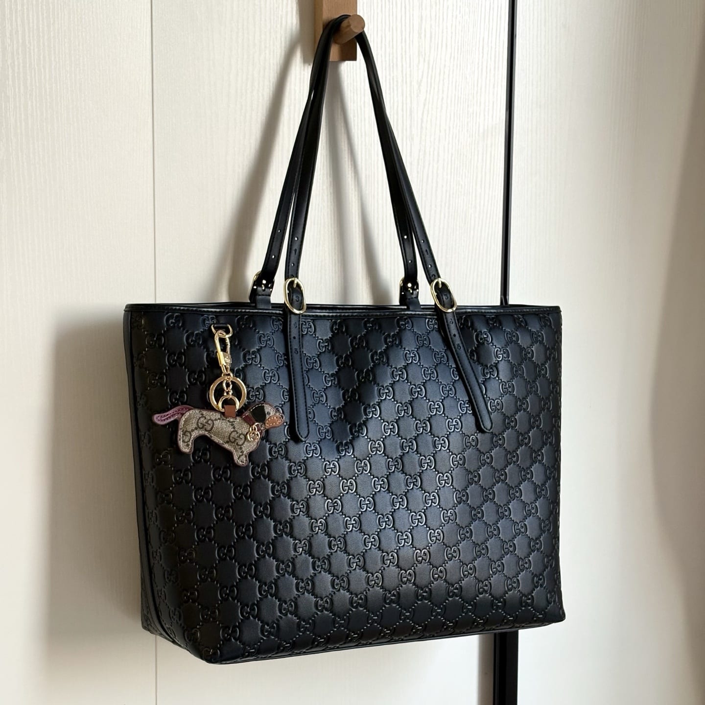 GUCCI GG EMBLEM LARGE TOTE BAG BLACK 37CM 847455 AAFDV 1000 - Image 9