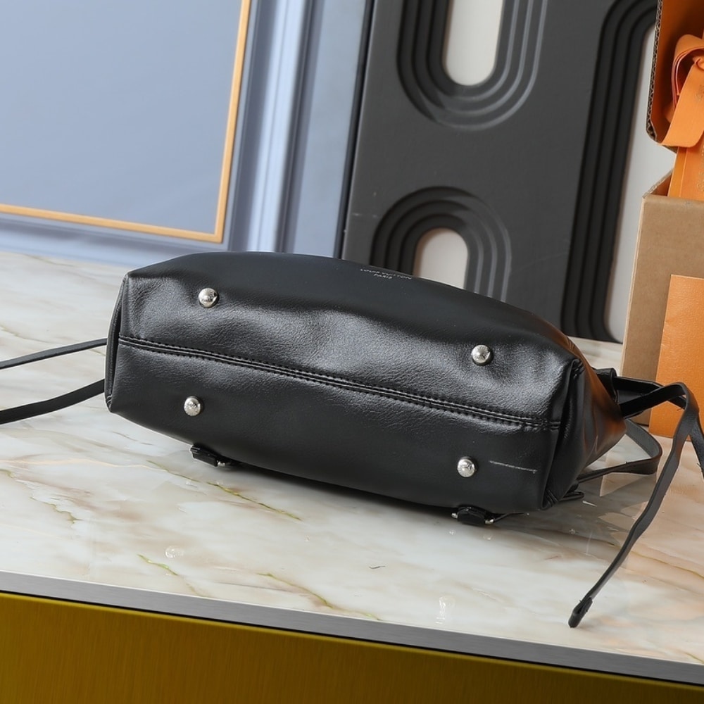 LOUIS VUITTON OFF DUTY BACKPACK VIBE BLACK 25CM M25522 - Image 5