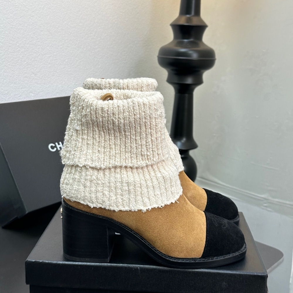 Alternative view of CHANEL KNIT BOOTS BEIGE G46038 B18433 NZZX3