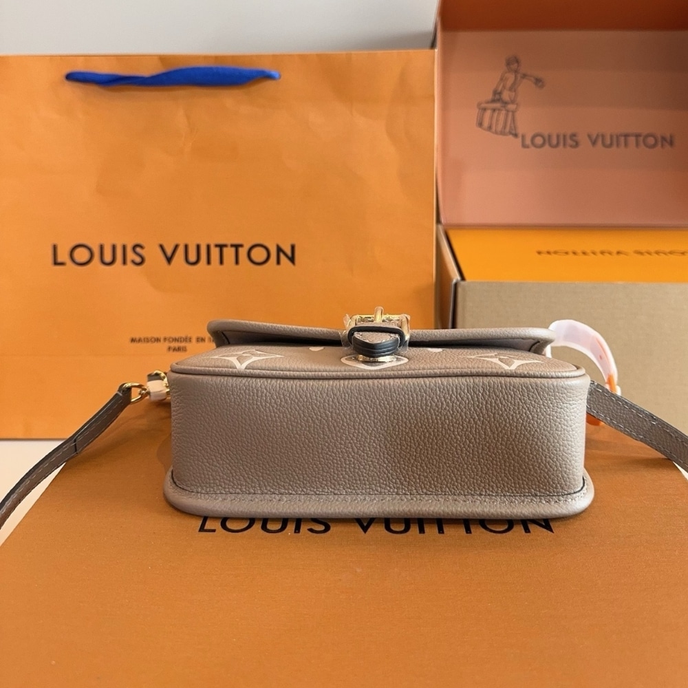 LOUIS VUITTON NANO DIANE BEIGE 19CM M83300 - Image 6