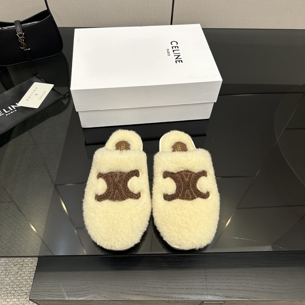 Alternative view of CELINE GEORGIA SLIDE IN SHEARLING BEIGE 362133562C 02BG