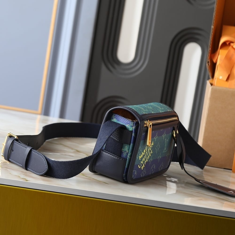 LOUIS VUITTON BOSPHORE WEARABLE WALLET BLUE STRIPES 19CM M15173 - Image 3