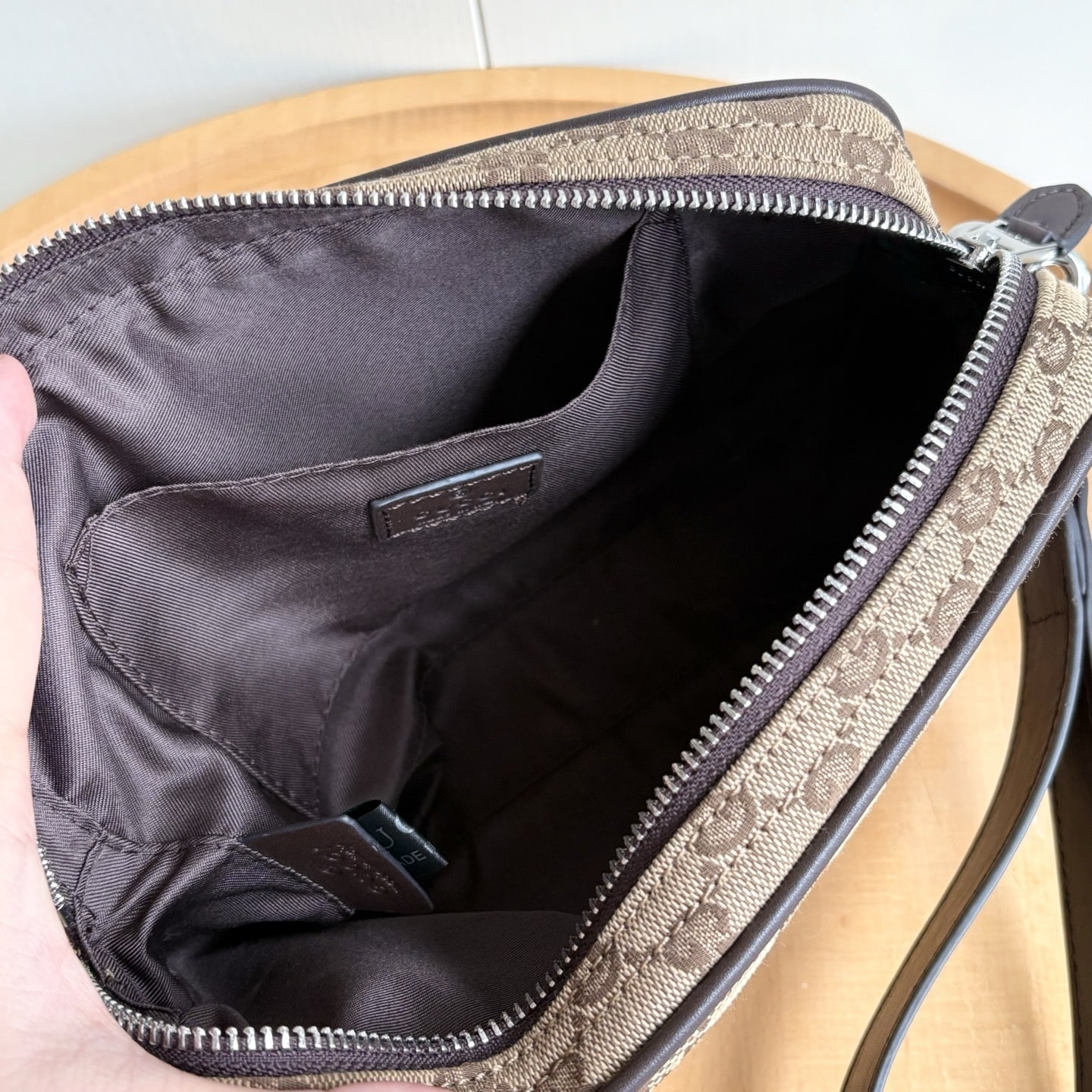 GUCCI GG CANVAS SMALL CROSSBODY BAG BEIGE AND DARK BROWN 23CM 834802 FAEPS 9752 - Image 10