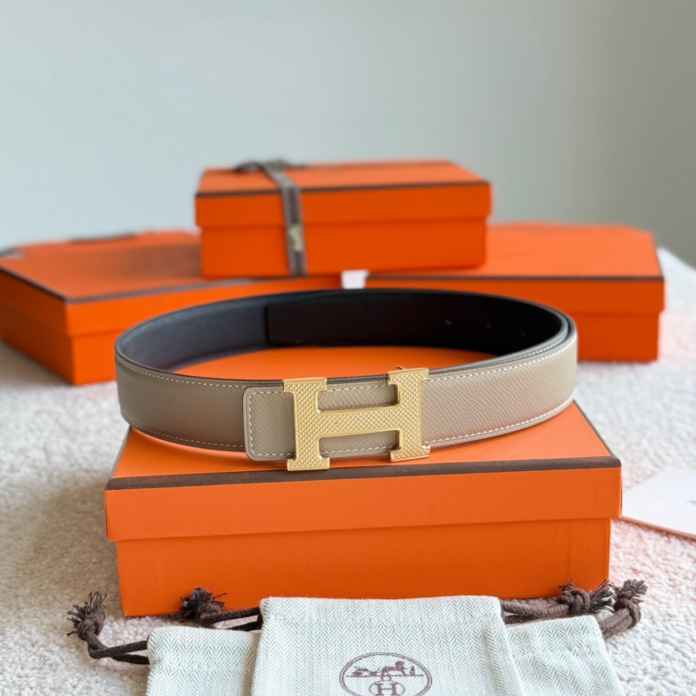 Alternative view of HERMES CONSTANCE GUILLOCHEE BELT BUCKLE AND REVERSIBLE LEATHER STRAP 32 MM GOLD GRAY H075396CC06