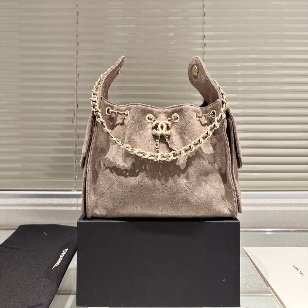 Alternative view of CHANEL 25 SMALL HANDBAG GOLD TONE METAL LIGHT GREY 26CM