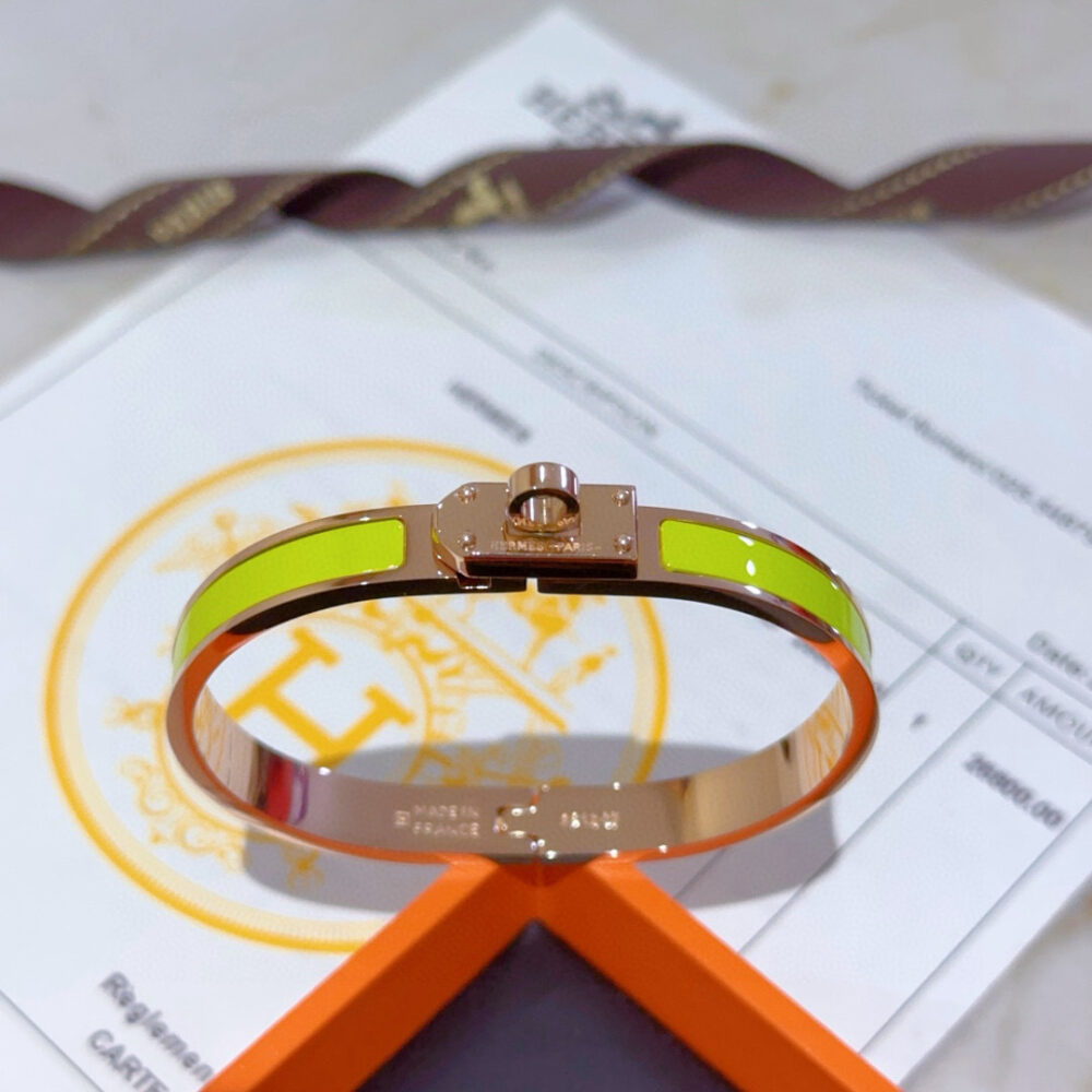 Alternative view of HERMES MINI CLIC KELLY BRACELET GREEN AND ROSE GOLD H200004FO4SPM