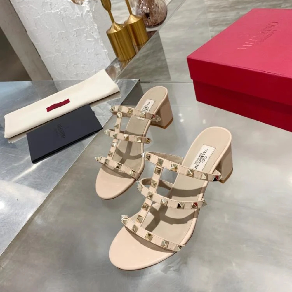 Alternative view of VALENTINO GARAVANI ROCKSTUD SLIDE SANDAL IN LAMINATED NAPPA BEIGE 7W2S0C47VOD P45