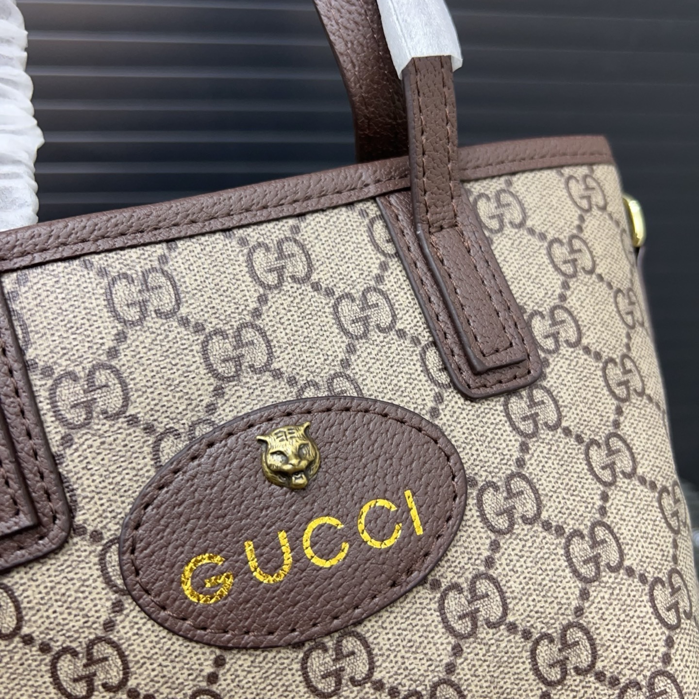 GIFT SET: GUCCI NEO VINTAGE SUPREME MINI TOTE BAG WITH LABUBU ACCESSORIES & BAG CHARM - Image 9