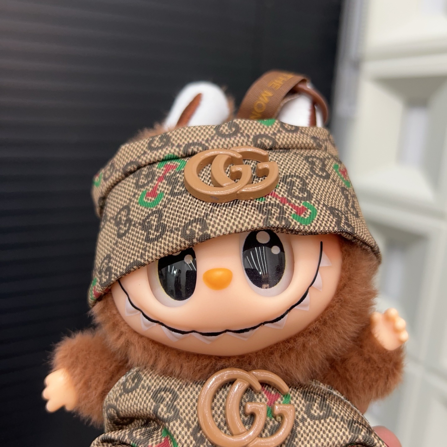 GIFT SET: GUCCI NEO VINTAGE BELT BAG WITH LABUBU ACCESSORIES & GG JACQUARD WOOL AND SILK BLEND SCARF - Image 9