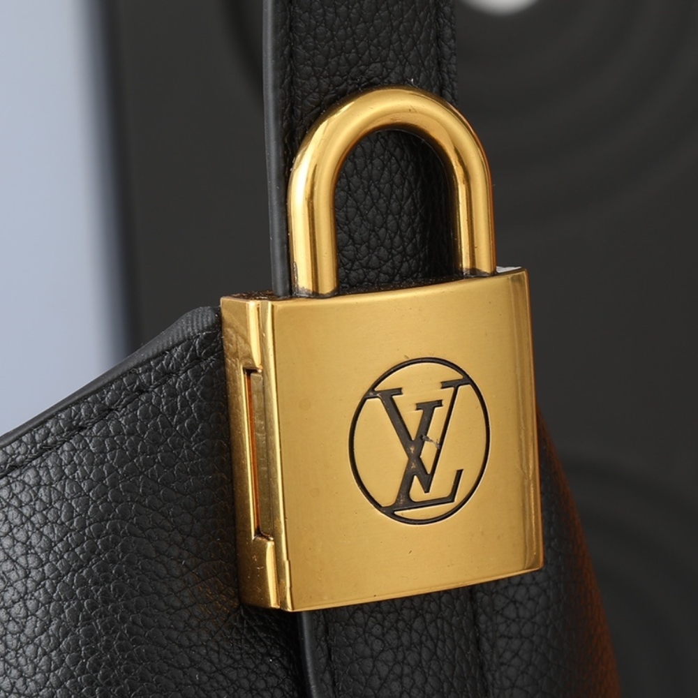 LOUIS VUITTON LOW KEY HOBO PM BLACK 28CM M25352 - Image 6