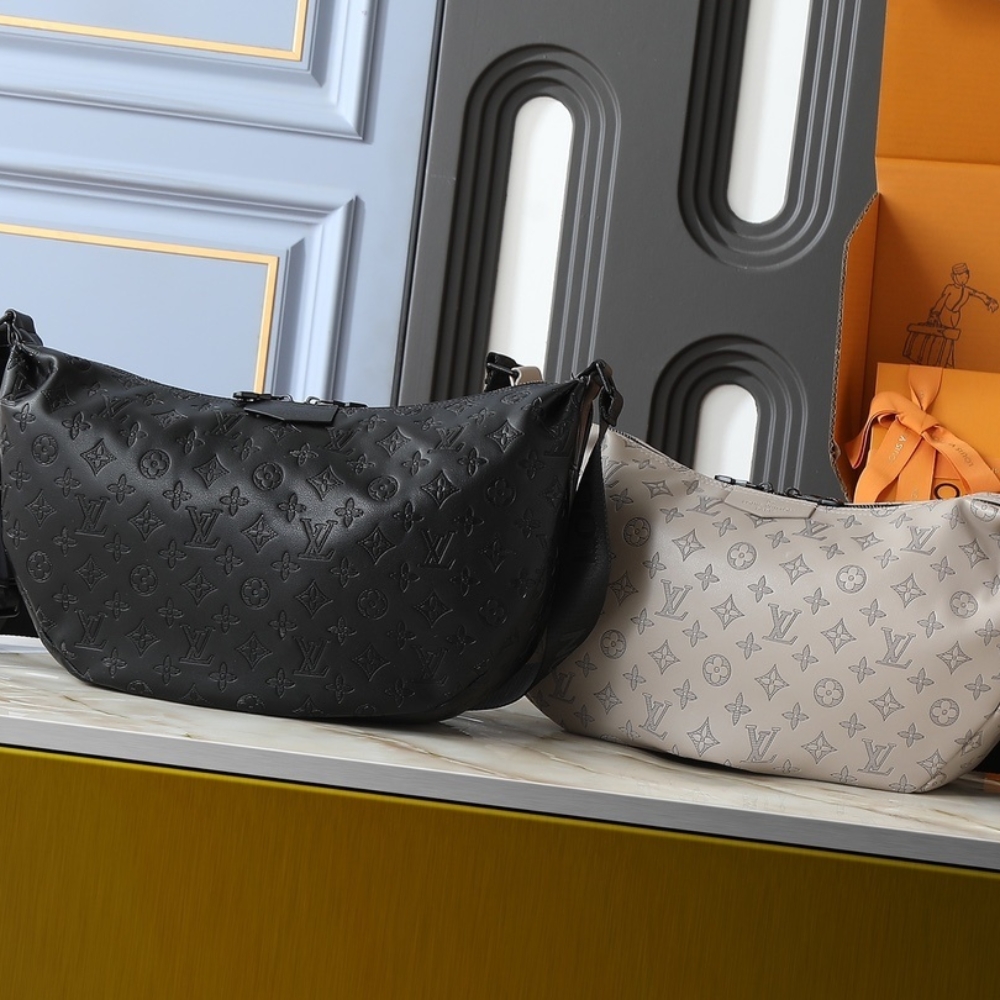 LOUIS VUITTON HOBO HAMAC SABLE 39CM M24468 - Image 11