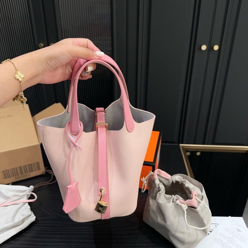 Alternative view of HERMES PICOTIN LOCK 18 POCKET BAG LIGHT PINK 18CM