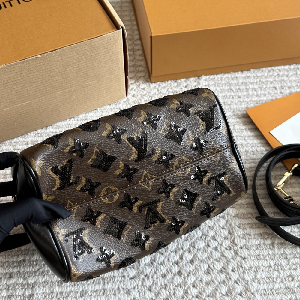 LOUIS VUITTON SPEEDY BANDOULIERE 20 MONOGRAM CANVAS BROWN 20CM M26314 - Image 9