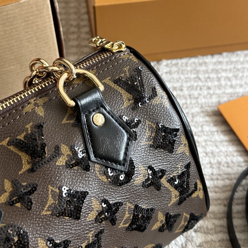 LOUIS VUITTON SPEEDY BANDOULIERE 20 MONOGRAM CANVAS BROWN 20CM M26314 - Image 4