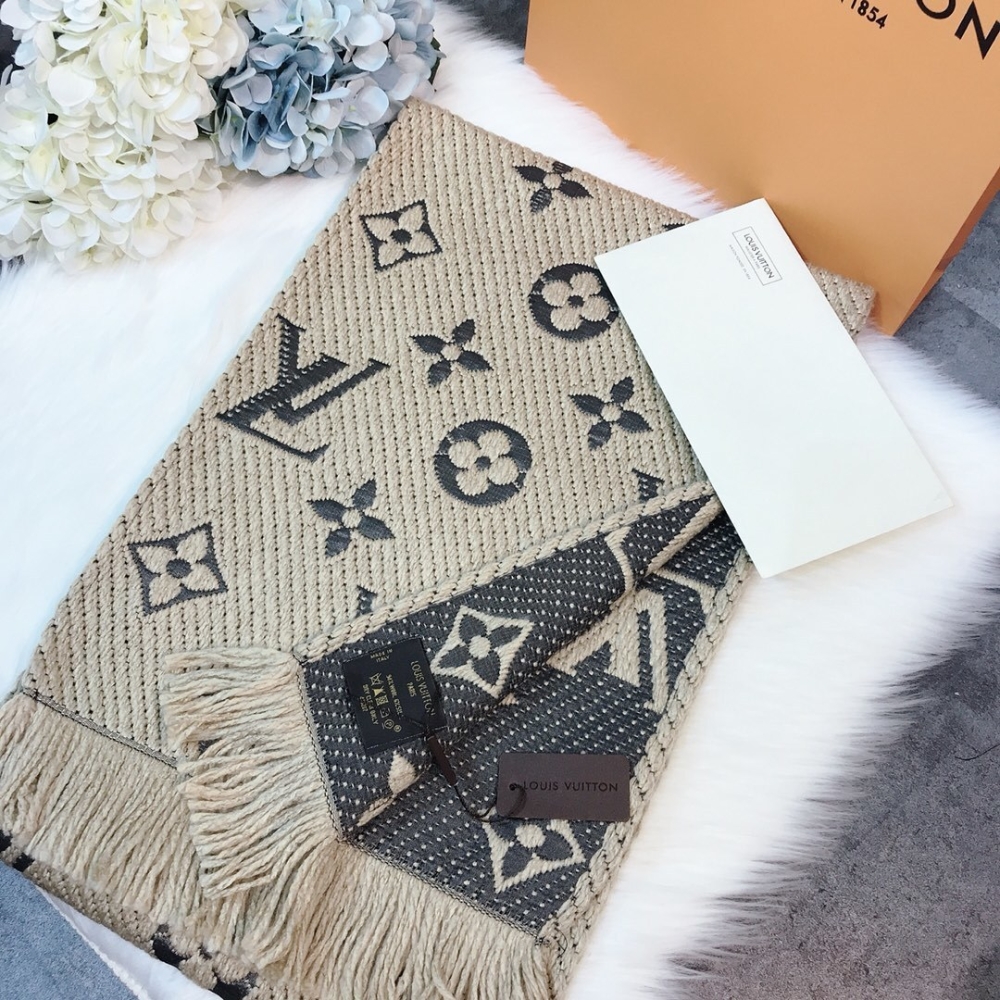 Alternative view of LOUIS VUITTON LOGOMANIA SHINE SCARF BEIGE 180CM