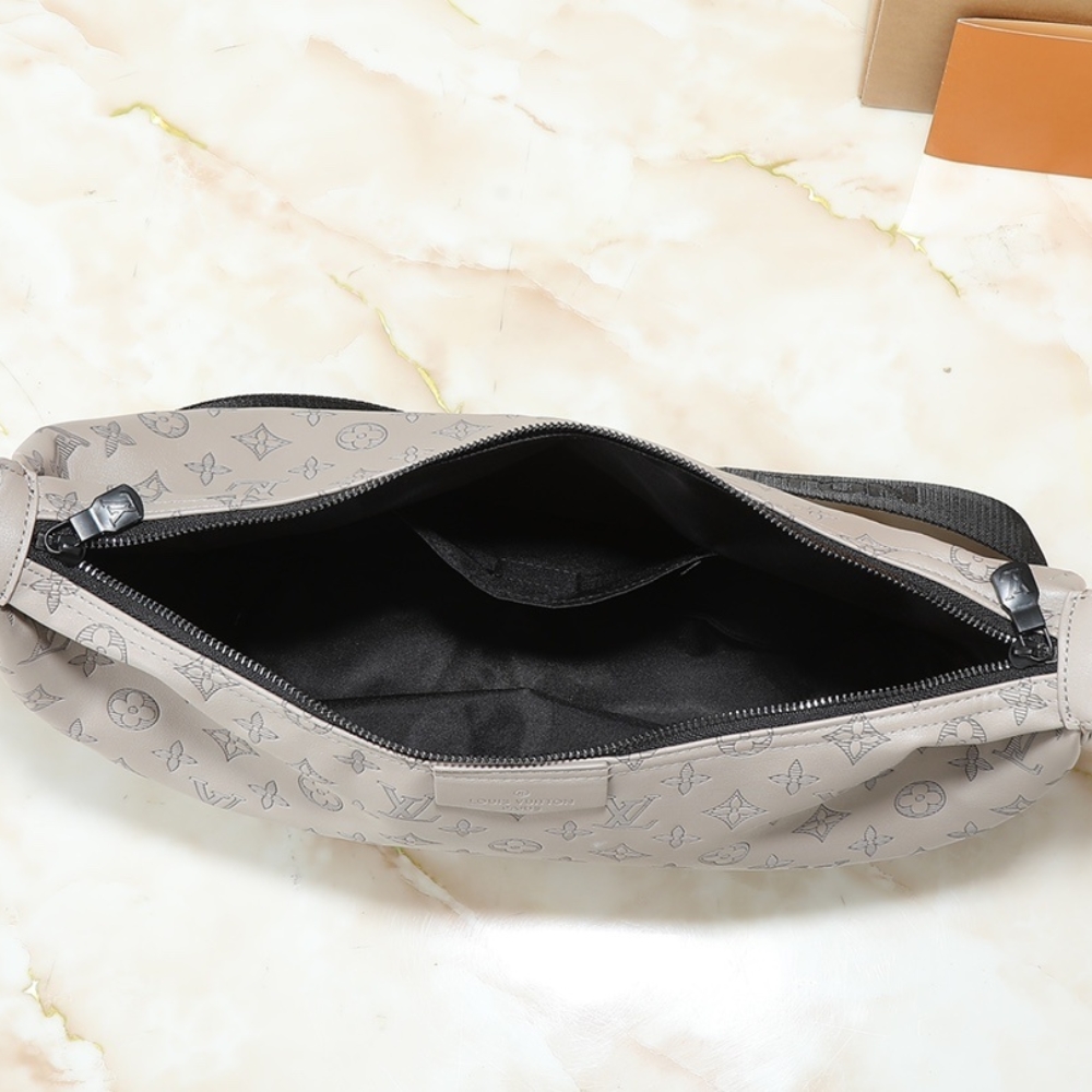 LOUIS VUITTON HOBO HAMAC SABLE 39CM M24468 - Image 10