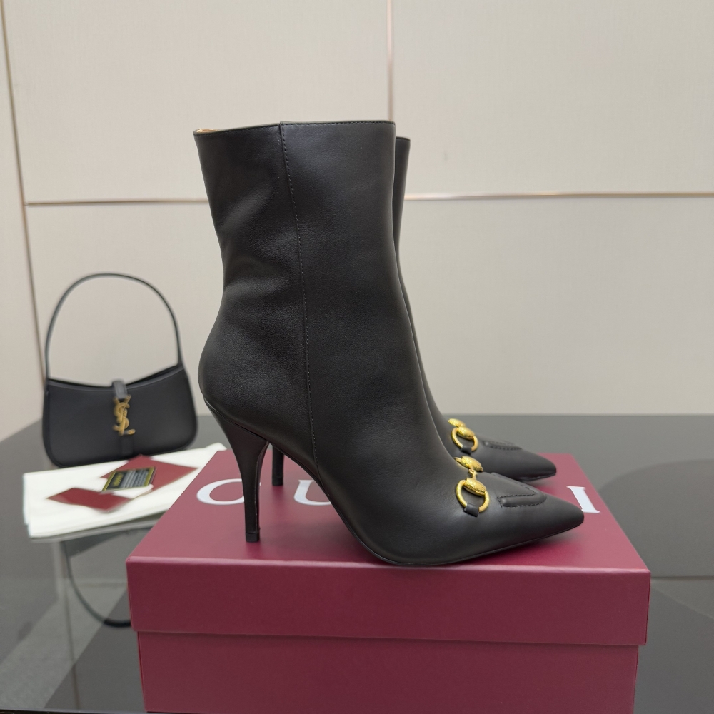 Alternative view of GUCCI WOMEN ANKLE BOOT WITH HORSEBIT BLACK LEATHER 835741 BKO00 1000