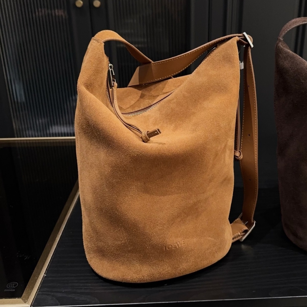 Alternative view of LOEWE LOOP BUCKET IN SUEDE TOBACCO 35CM BB22LBMX02 3250