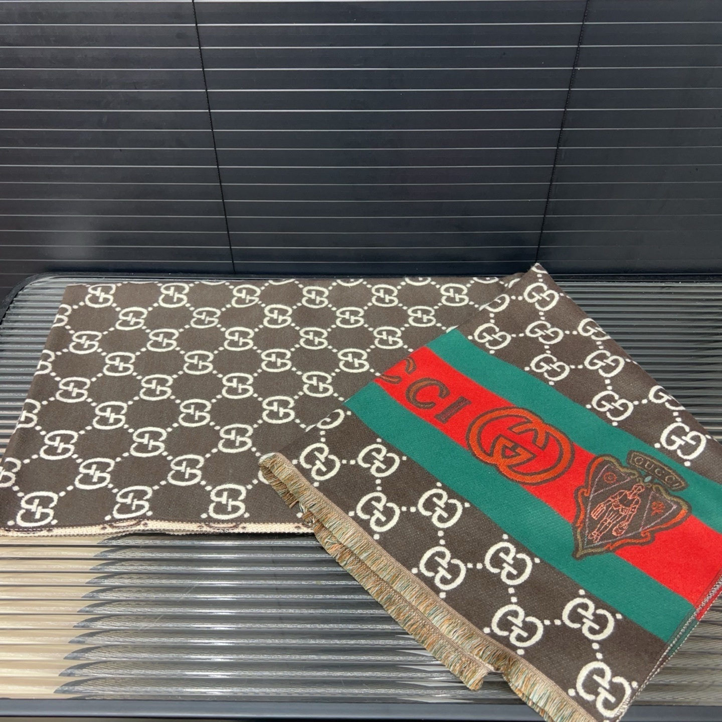 GIFT SET: GUCCI NEO VINTAGE BELT BAG WITH LABUBU ACCESSORIES & GG JACQUARD WOOL AND SILK BLEND SCARF - Image 7