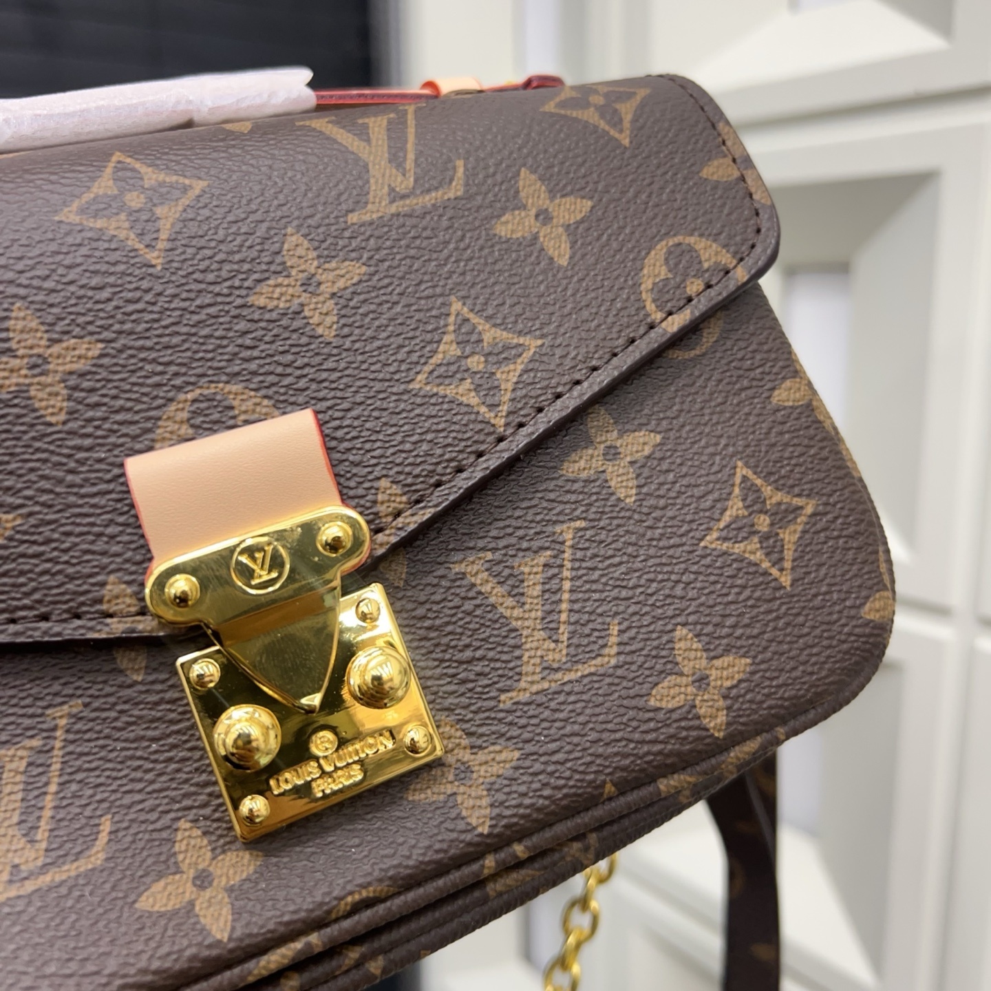 GIFT SET: LOUIS VUITTON POCHETTE MÉTIS EAST WEST BROWN WITH MINI KEYCHAIN & LABUBU ACCESSORIES - Image 10