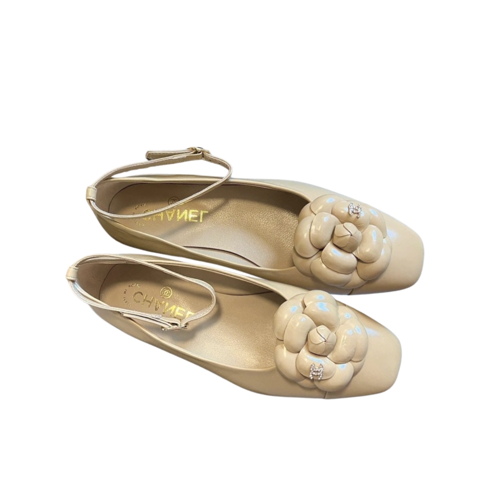 CHANEL MARY JANE FLATS BEIGE