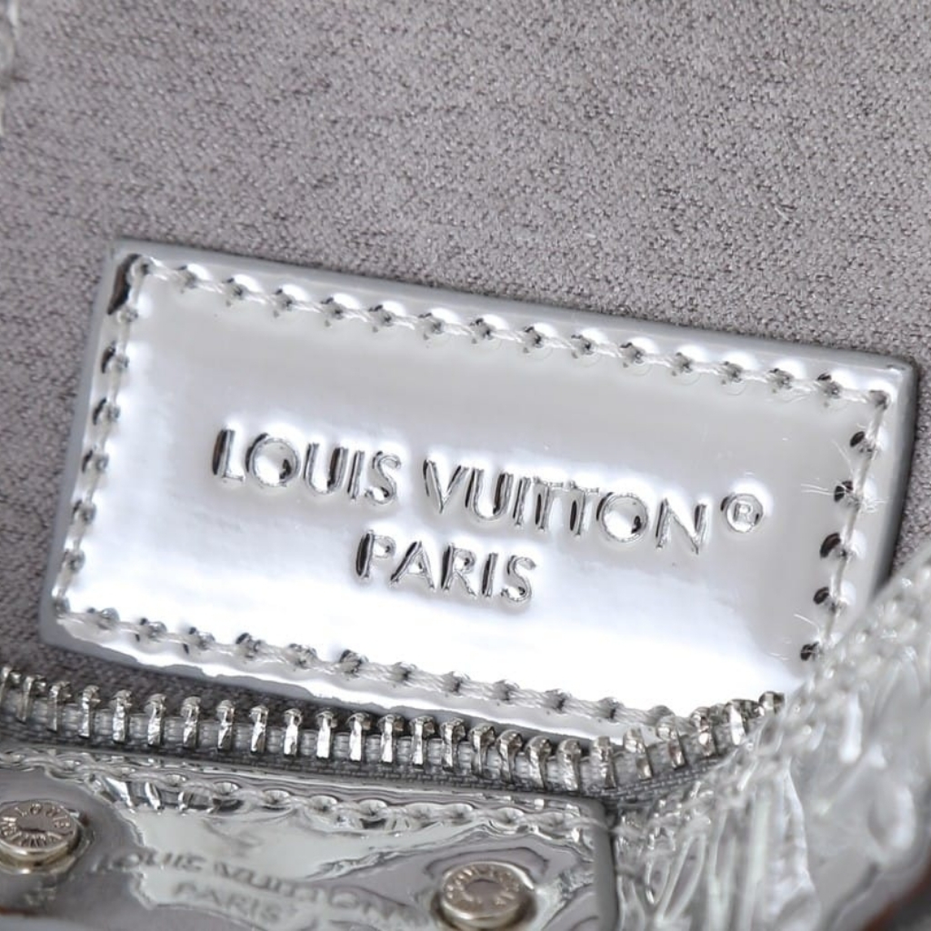 Louis Vuitton Vanity Chain Pouch Silver 19cm M26097 - Image 6