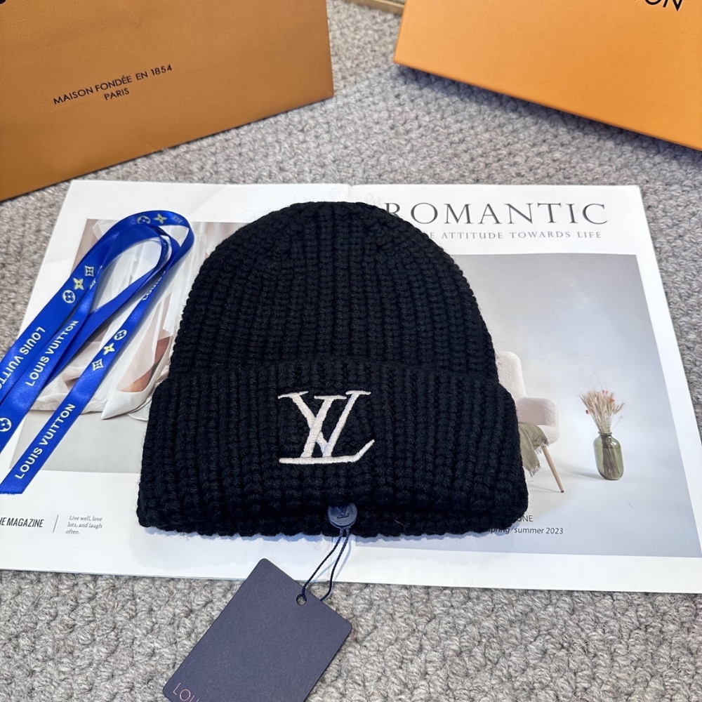 Alternative view of LOUIS VUITTON ONLY LV BEANIE BLACK M77277