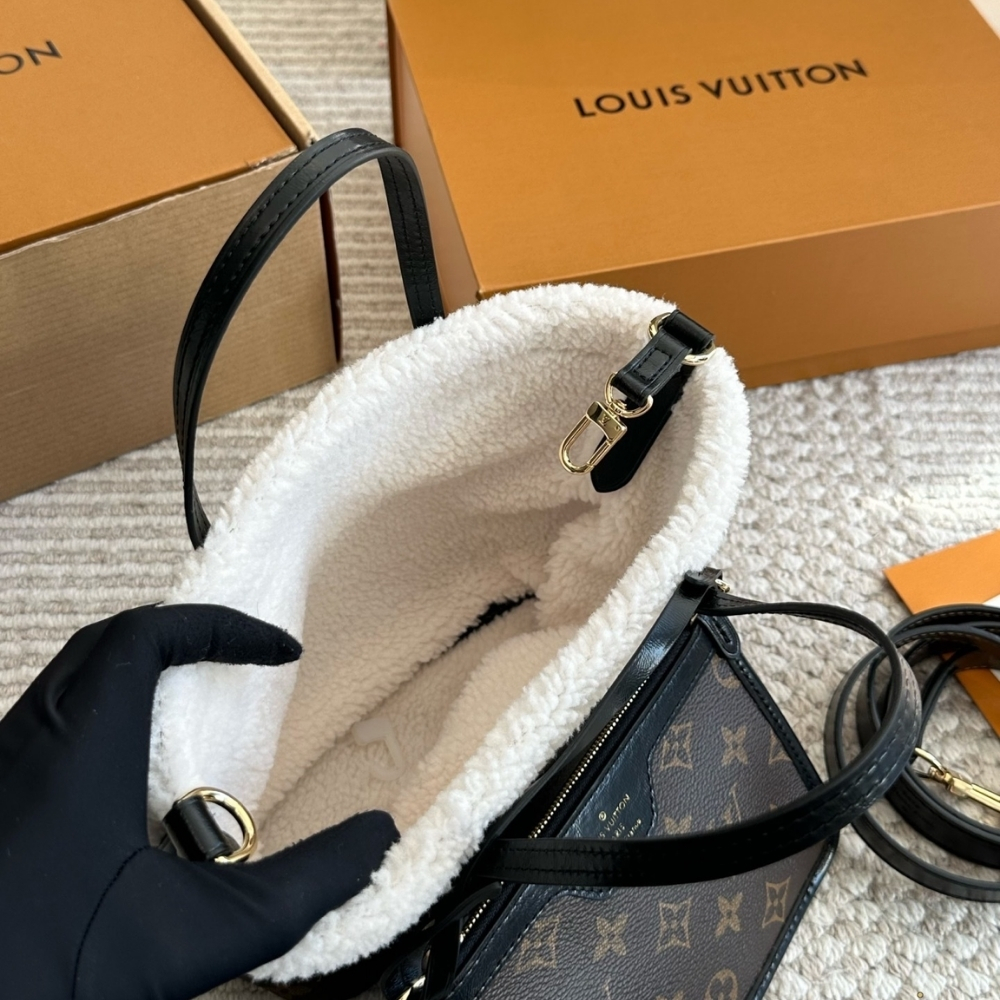 LOUIS VUITTON NEVERFULL BANDOULIÈRE INSIDE OUT BB MONOGRAM BROWN 26CM M26315 - Image 4