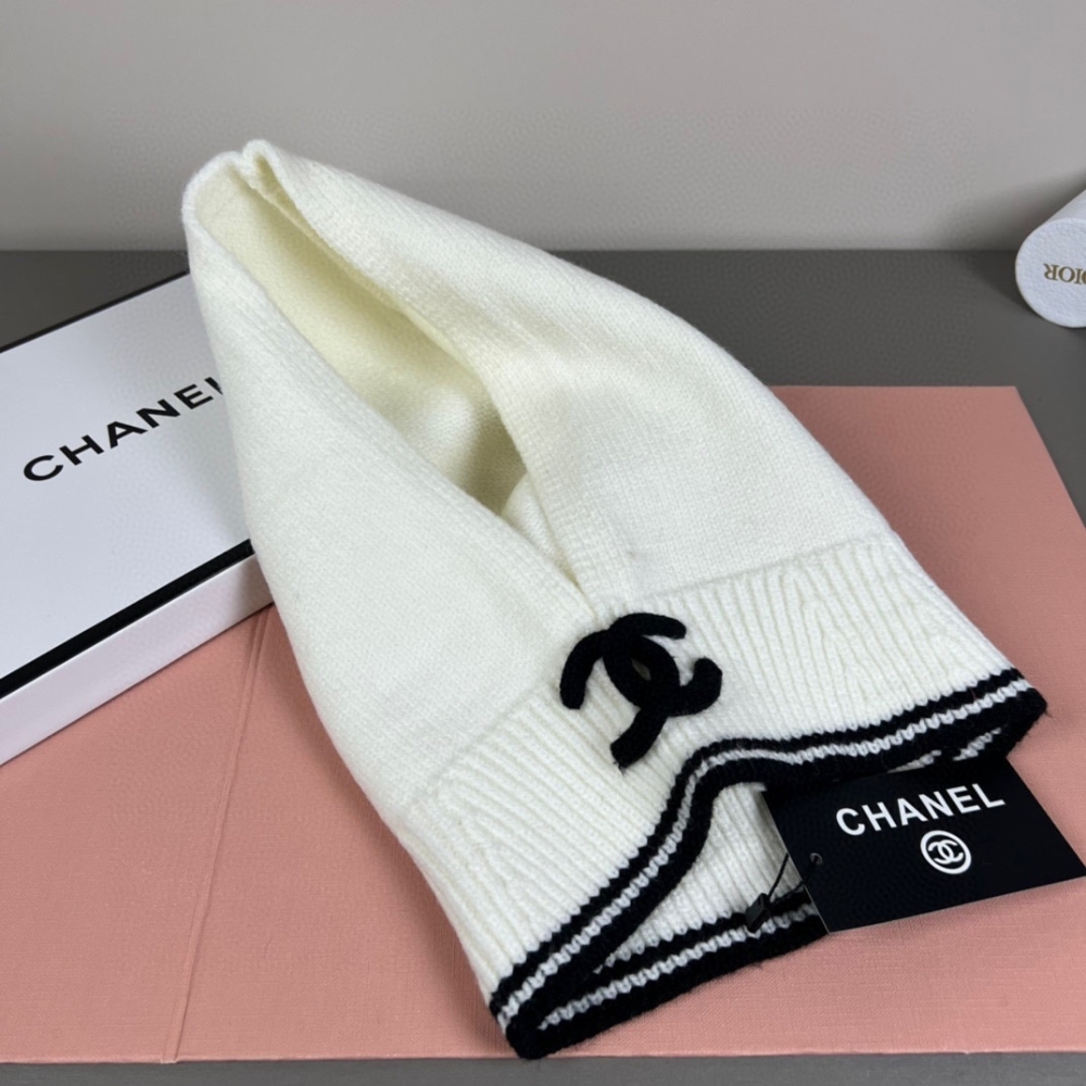 Alternative view of CHANEL CASHMERE BALACLAVA LIGHT BEIGE AND BLACK AAB251 B21459 U2713